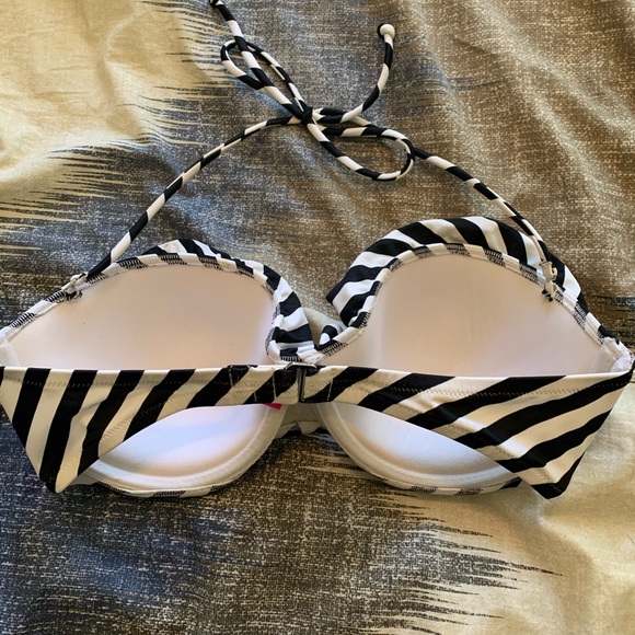 Victoria secret bikini top - Picture 2 of 5